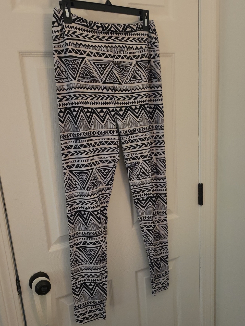 Lularoe TC Black and White Geometric Print Leggings - Picture 3 of 4
